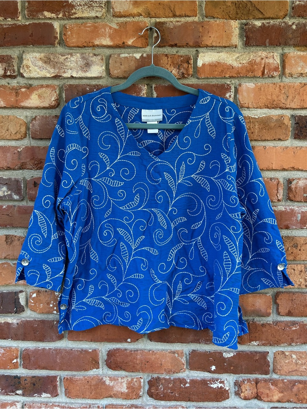 Alfred Dunner Petites Blue Embroidered V-Neck Women's Top Side Buttons PL